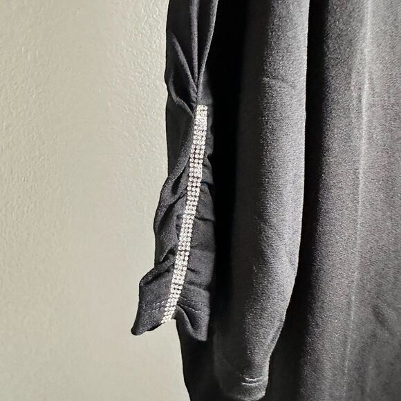 NWT Louise Paris Plus Size Black Cut Out Embellished Short Sleeve Blouse - 3XL - Picture 5 of 7